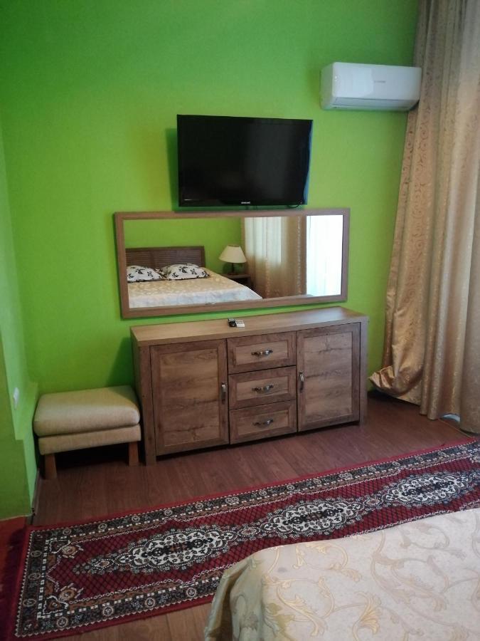 Hotel Rares Botoşani Exteriör bild