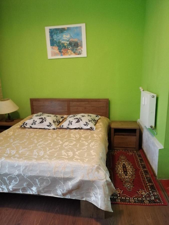 Hotel Rares Botoşani Exteriör bild