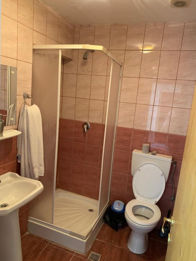 Hotel Rares Botoşani Exteriör bild